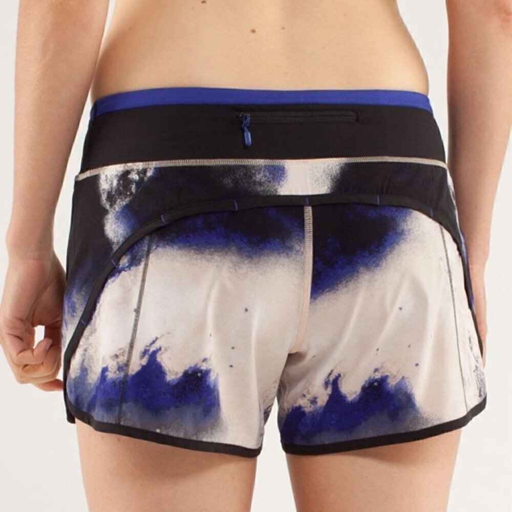 Lululemon Turbo Run Short Milky Way Multi Print / Pigment Blue / Black size 6 - Picture 5 of 10